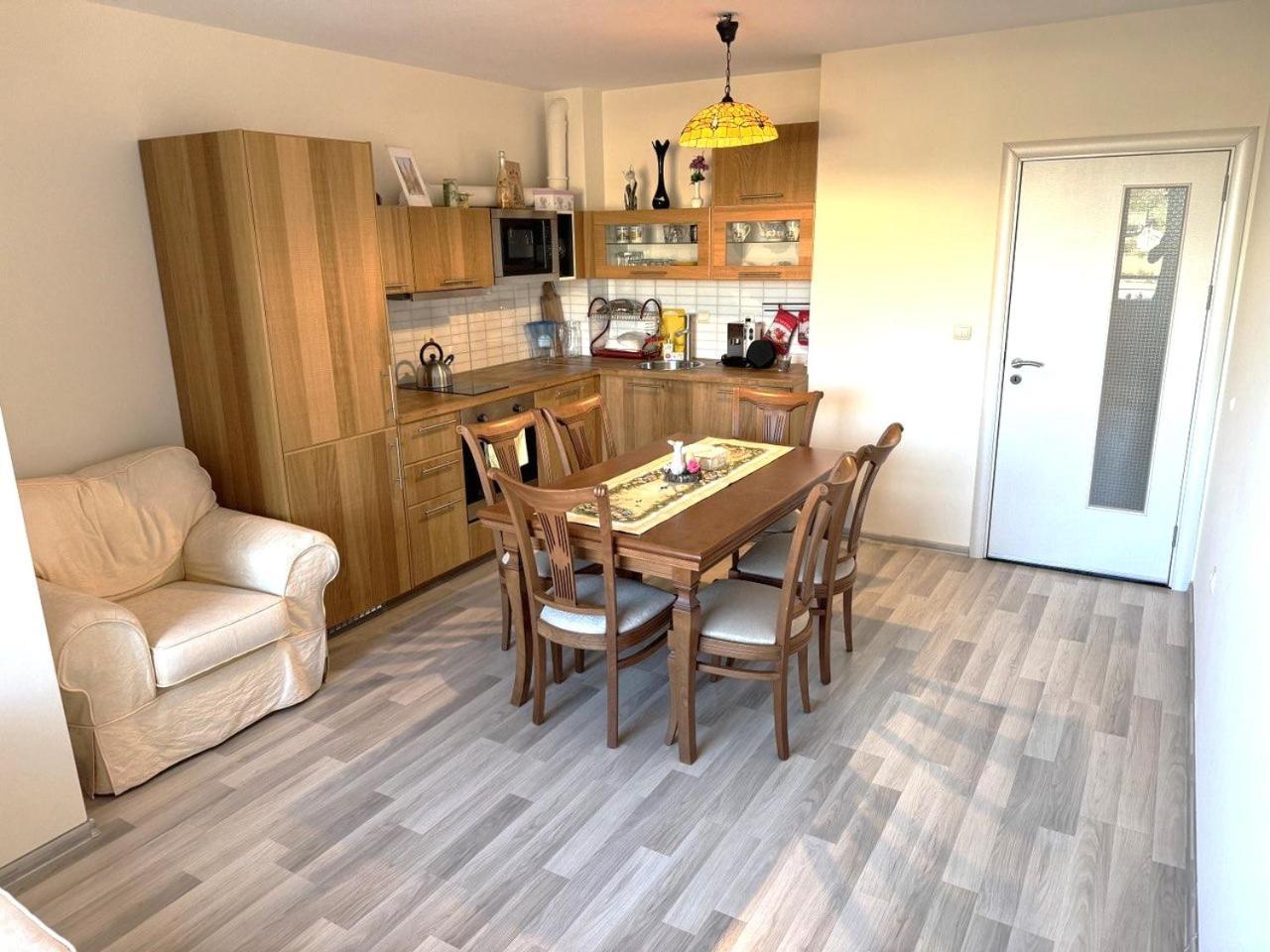 סנדנסקי Vanity Apartments מראה חיצוני תמונה