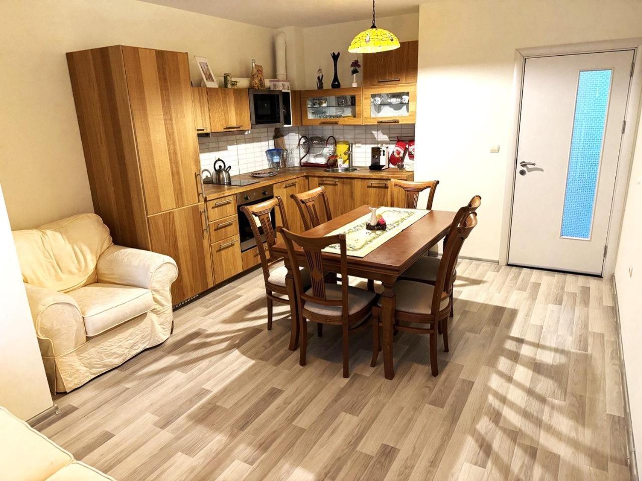 סנדנסקי Vanity Apartments מראה חיצוני תמונה